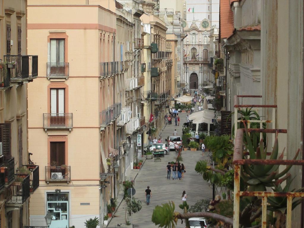 Corso Vittorio Apartment Trapani Exterior photo
