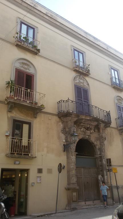 Corso Vittorio Apartment Trapani Exterior photo